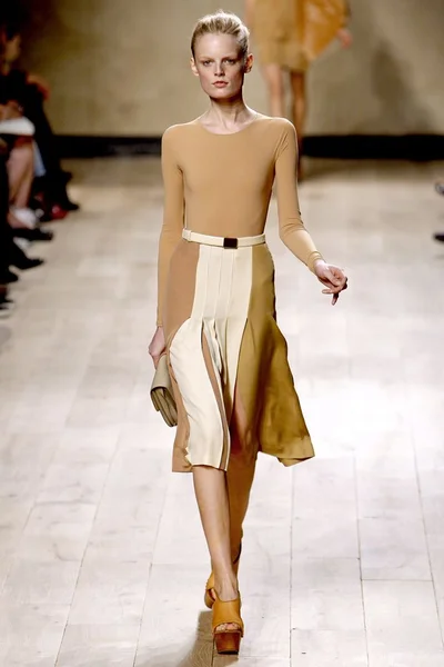 Look 22
